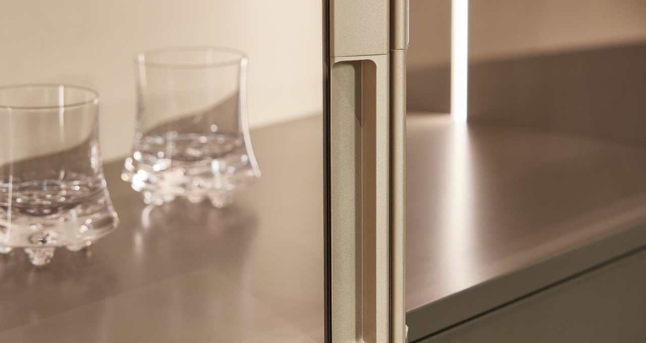 Luxury Bulit-In Wine Cabinets Gallery